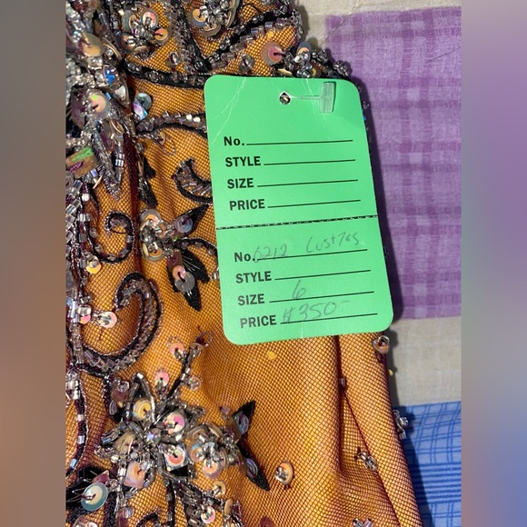 Gorgeous Formal Gown by Tiffany Designs - Picture 9 of 16